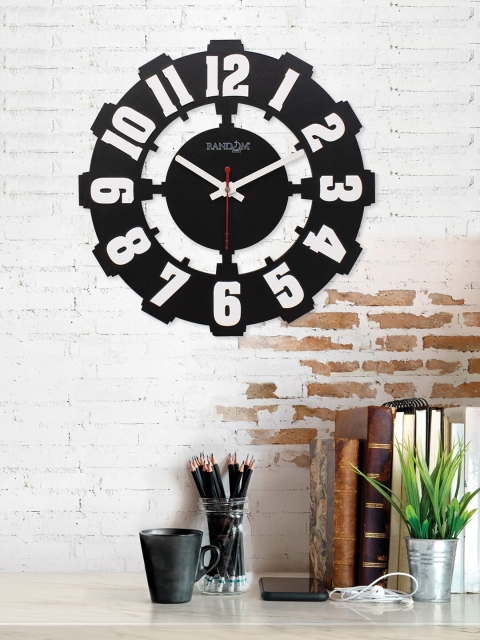 

RANDOM Black Round Textured 33 cm Analogue Wall Clock