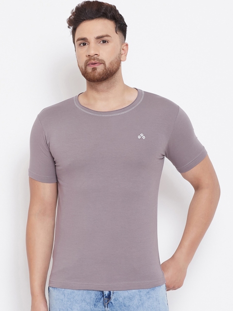 

ALIZA Men Grey Solid Round Neck T-shirt