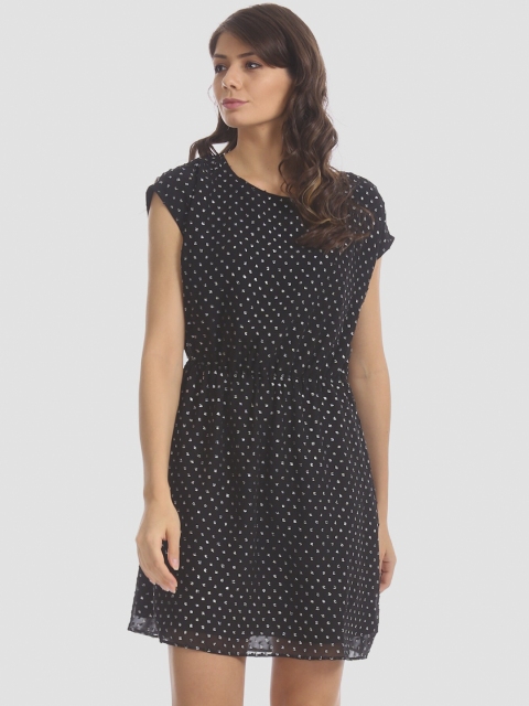

GAP Women Black & Off-White Self Design Fit and Flare Dress