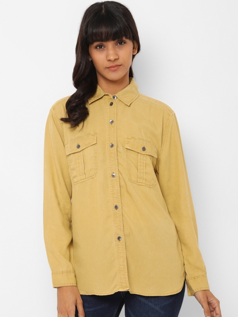 

AMERICAN EAGLE OUTFITTERS Women Yellow Solid Casual Shirt