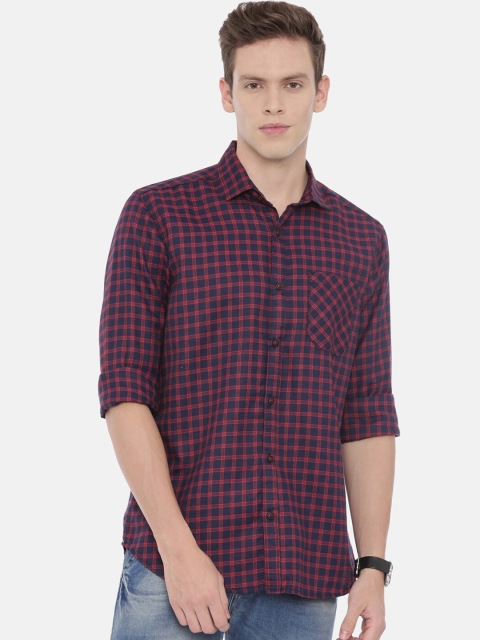 William White Men Red & Navy Blue Slim Fit Checked Casual Shirt