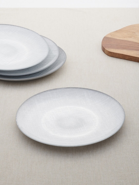 

Pure Home and Living Set Of 4 Silver-Toned Solid Side Plates