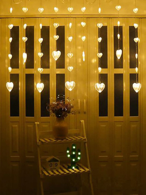 

TAYHAA Transparent Textured Heart-Shaped LED String Light