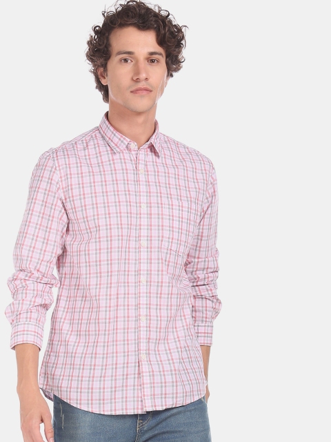 

Ruggers Men Pink Regular Fit Checked Cotton Casual Shirt