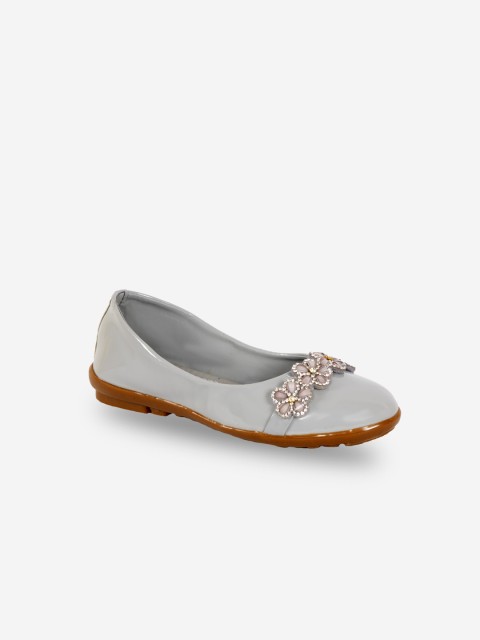 

YK Girls Grey Solid Ballerinas