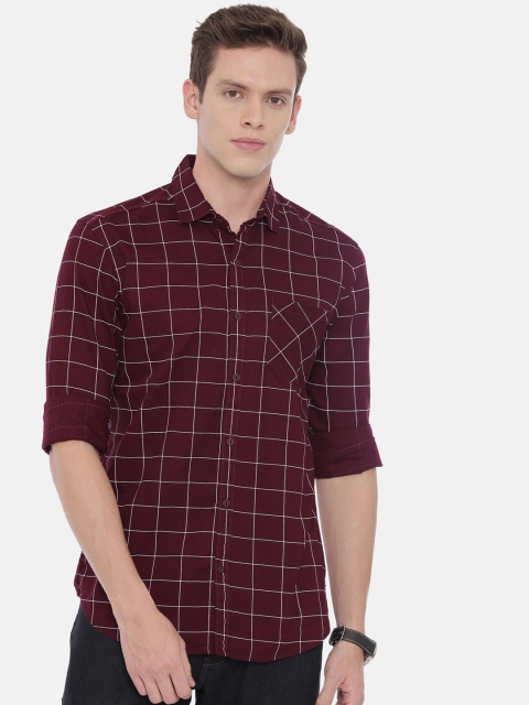 

William White Men Maroon Slim Fit Checked Casual Shirt