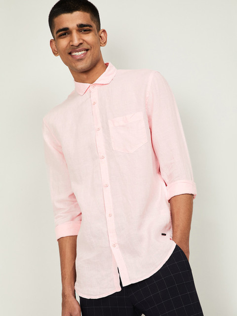 

Bossini Men Pink Regular Fit Solid Casual Shirt