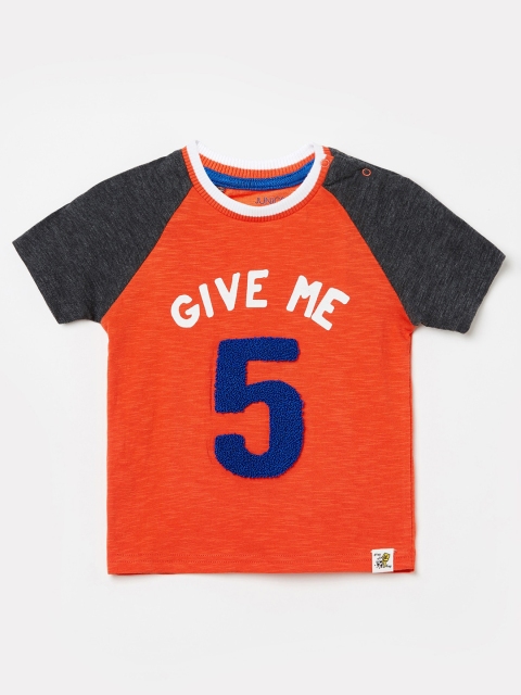 

Juniors by Lifestyle Boys Red & Grey Colourblocked Round Neck T-shirt