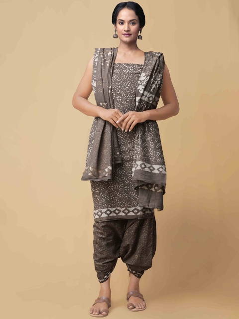 

Unnati Silks Women Grey & Off White Floral Printed Unstitched Dress Material