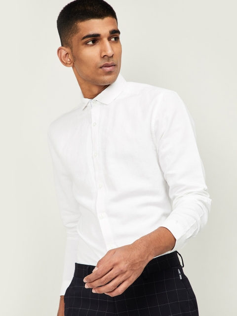 

UCLA Men White Regular Fit Solid Cotton Casual Shirt
