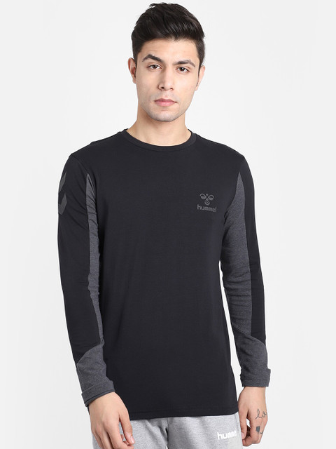 

hummel Men Black Solid Round Neck T-shirt