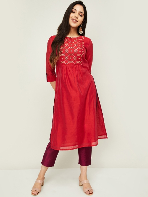 

Melange by Lifestyle Women Red & Maroon Solid Kurta with Trousers