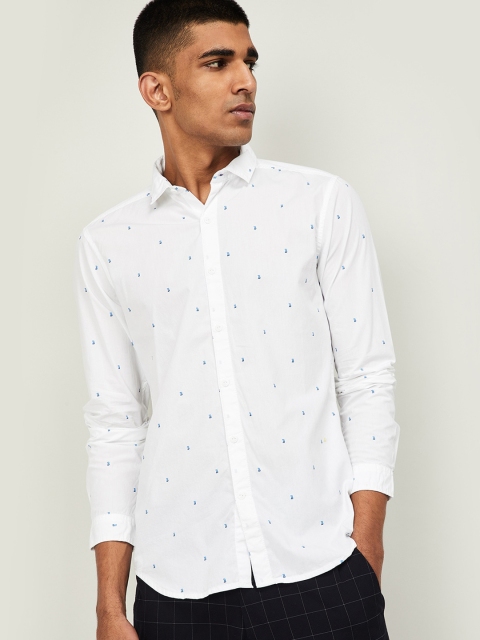 

UCLA Men White Regular Fit Printed Casual Shirt