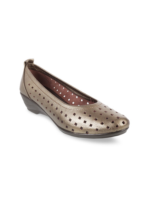 

Metro Women Bronze-Toned Solid Pumps