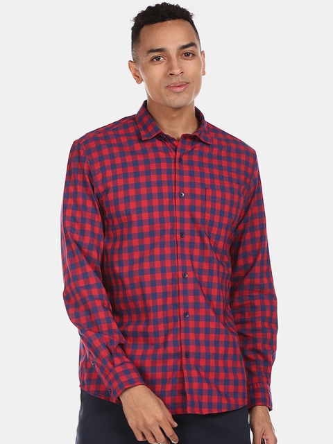 

Ruggers Men Red & Blue Regular Fit Checked Casual Shirt