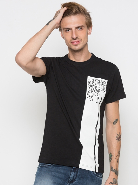 

Globus Men Black Printed Round Neck T-shirt