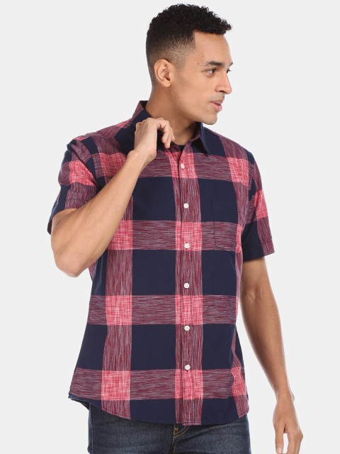 

Ruggers Men Navy Blue & Pink Regular Fit Checked Casual Shirt