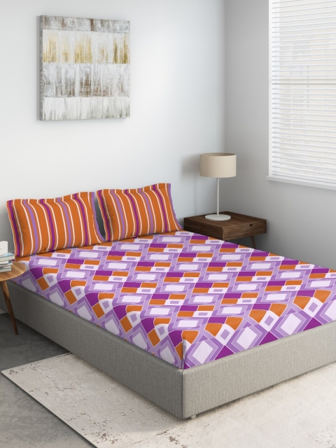 

DDecor Violet & White Geometric Printed 144 TC 1 Queen Bedsheet with 2 Pillow Covers