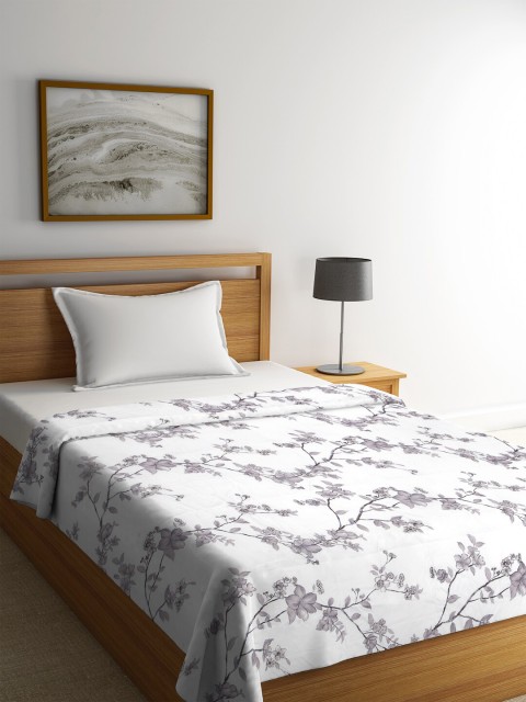 

BOMBAY DYEING White & Grey Floral-Printed Mild Winter 550 GSM Double Bed Quilt