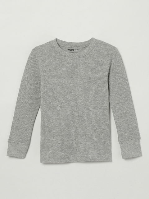 

max Boys Grey Solid Round Neck T-shirt