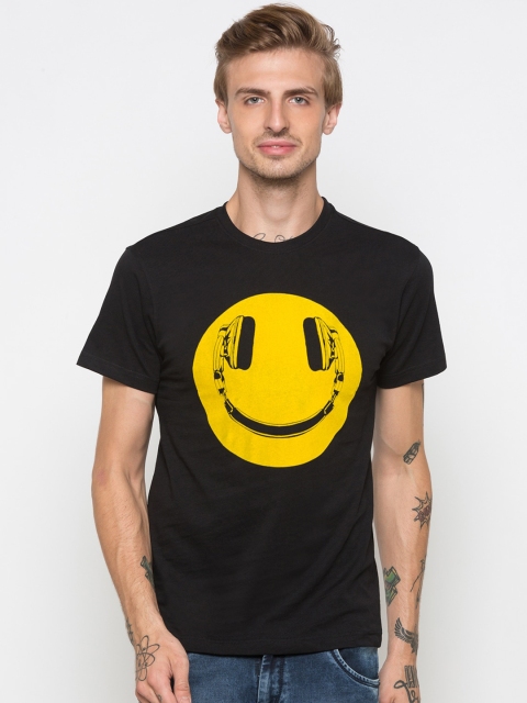 

Globus Men Black Printed Round Neck T-shirt