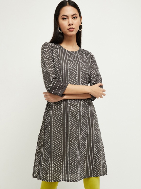 

max Women Grey & White Chevron Printed Cotton Straight Kurti
