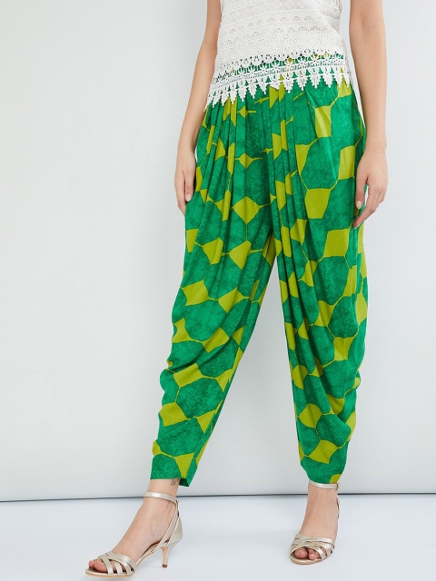 

max Women Green Regular Fit Printed Jodhpuris