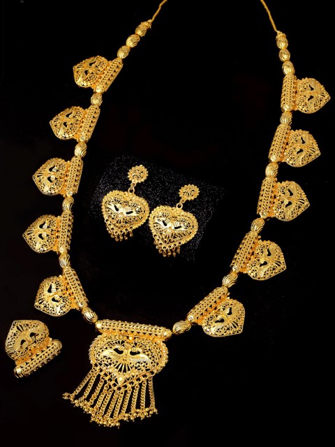 

Voylla Gold Plated Temple Jewellery Set