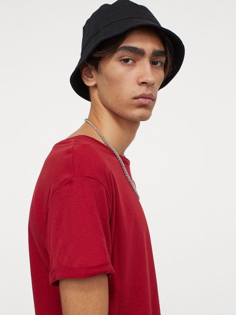 

H&M Men Red Solid Cotton T-shirt