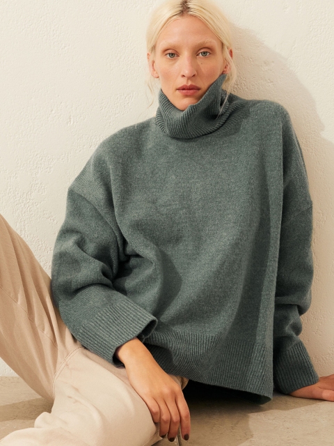 

H&M Women Green Solid Polo-Neck Jumper