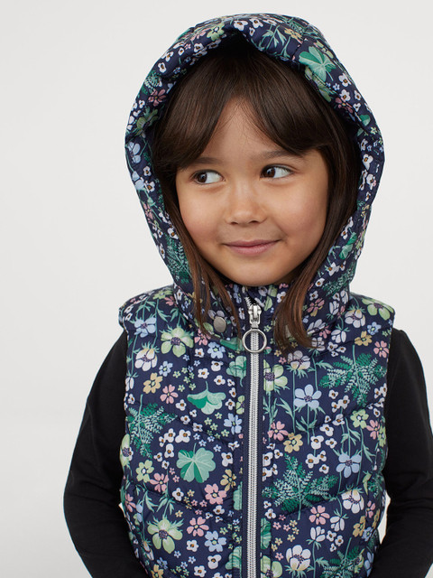 

H&M Girls Blue Printed Hooded Puffer Gilet