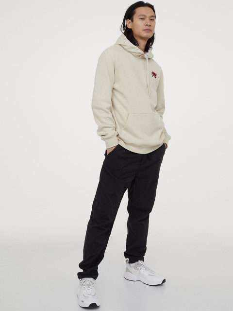 

H&M Men Beige Solid Hooded Top with a Motif