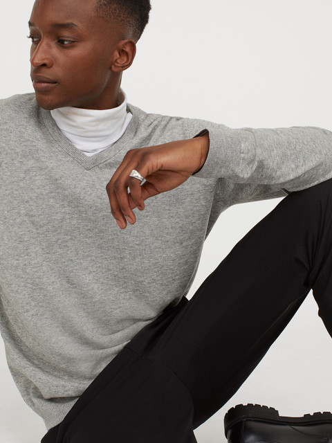 

H&M Grey V-Neck Cotton Jumper