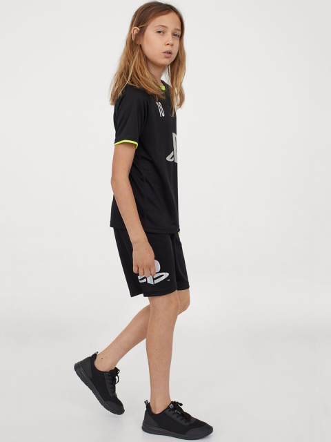 

H&M Boys Black Printed 2-Piece Sports Set
