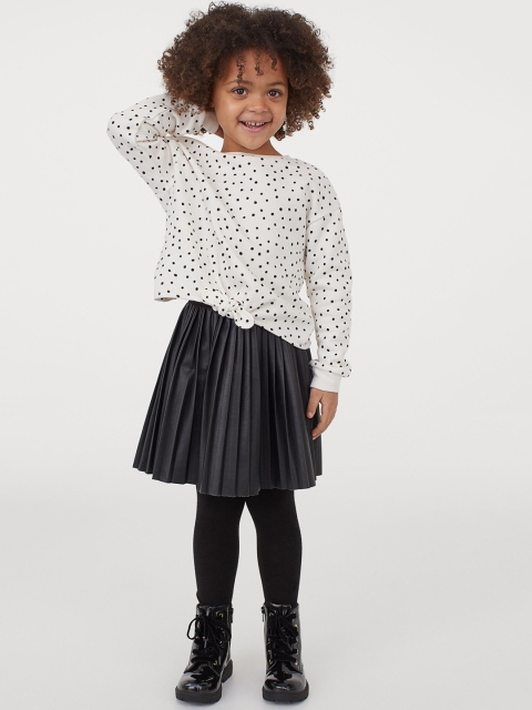 

H&M Girls Black Solid Pleated Skirt