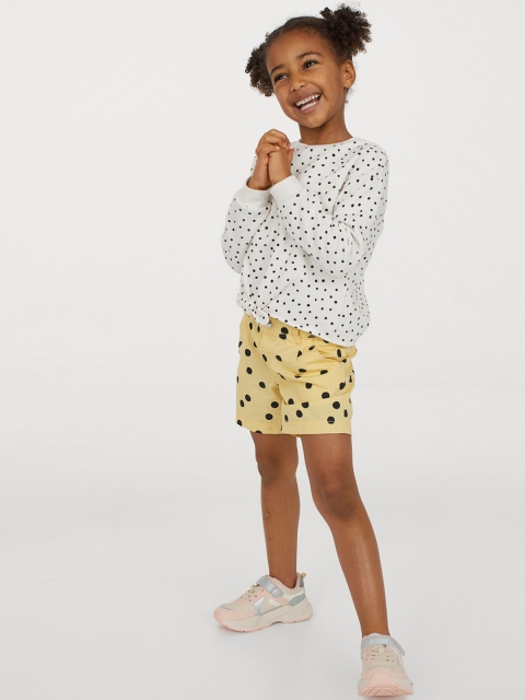 

H&M Girls Yellow Printed Cotton Shorts
