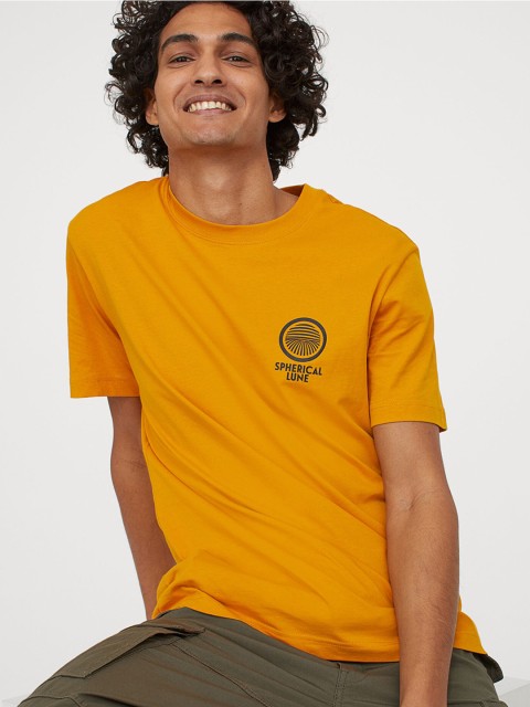 

H&M Men Mustard Printed Cotton T-shirt
