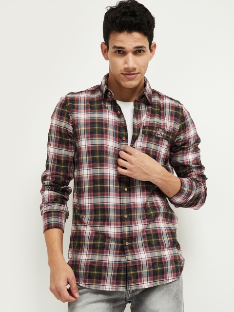 

max Men Red & Black Regular Fit Checked Casual Shirt