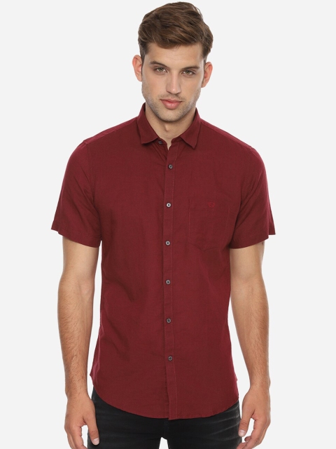 

Van Heusen Sport Men Maroon Slim Fit Solid Casual Shirt