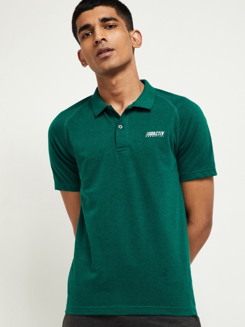 

max Men Green Solid Polo Collar T-shirt