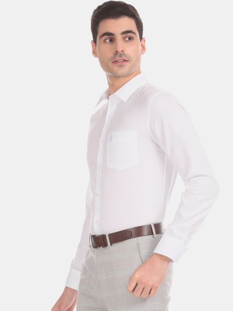 

U.S. Polo Assn. Men White Regular Fit Solid Casual Shirt