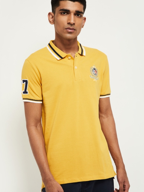 

max Men Yellow Solid Polo Collar T-shirt