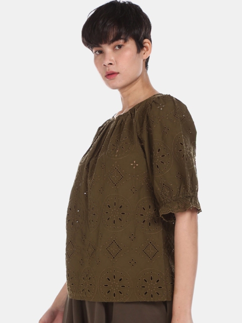 

GAP Women Green Embroidered Schiffli Top