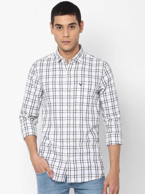 

Solly Jeans Co. Men White Regular Fit Checked Casual Shirt