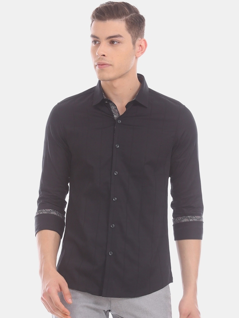 

True Blue Men Black Regular Fit Solid Casual Shirt