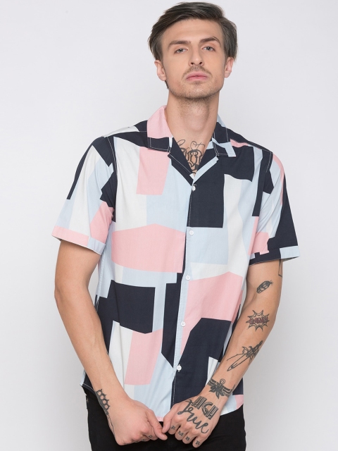 

Globus Men Blue Regular Fit Checked Casual Shirt