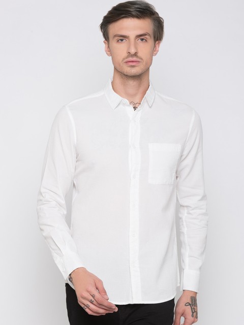 

Globus Men White Regular Fit Solid Casual Shirt