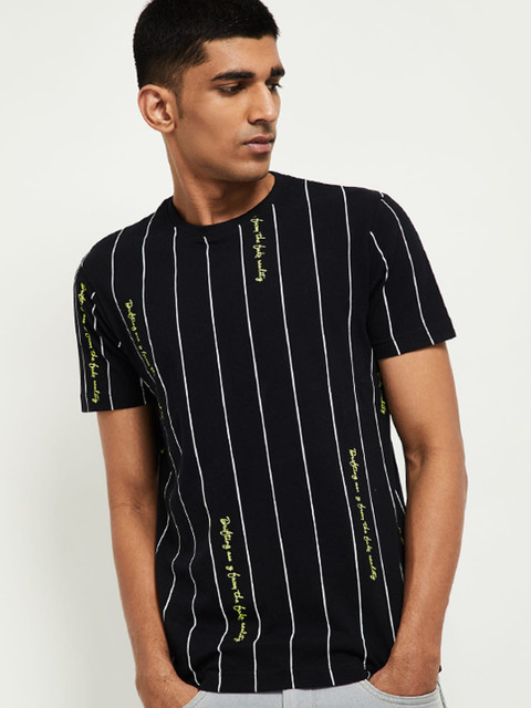 

max Men Black Striped Round Neck T-shirt
