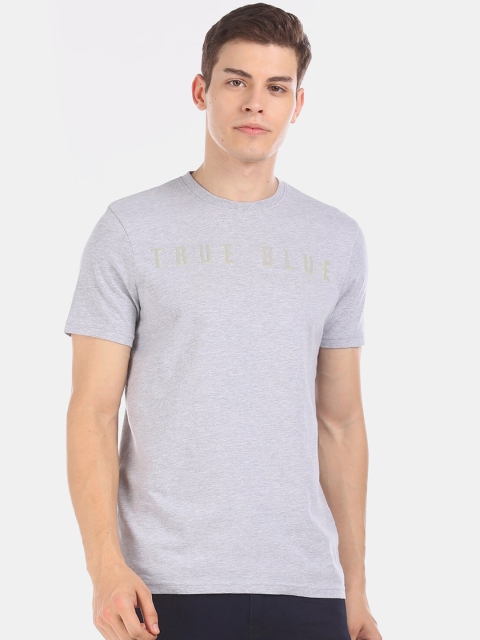 

True Blue Men Grey Solid Round Neck T-shirt