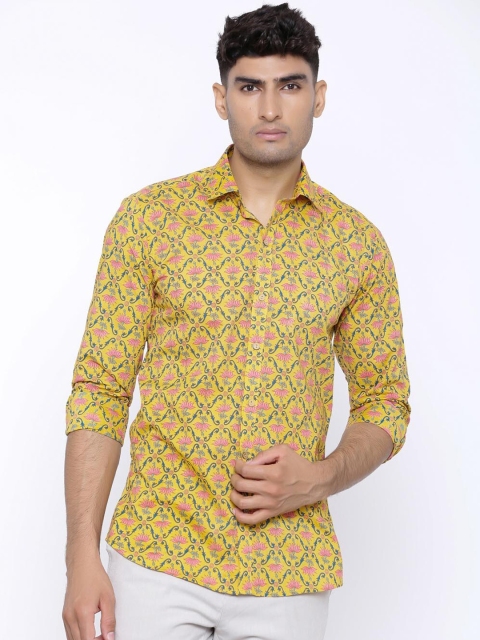 

Tistabene Men Yellow Regular Fit Printed Casual Shirt
